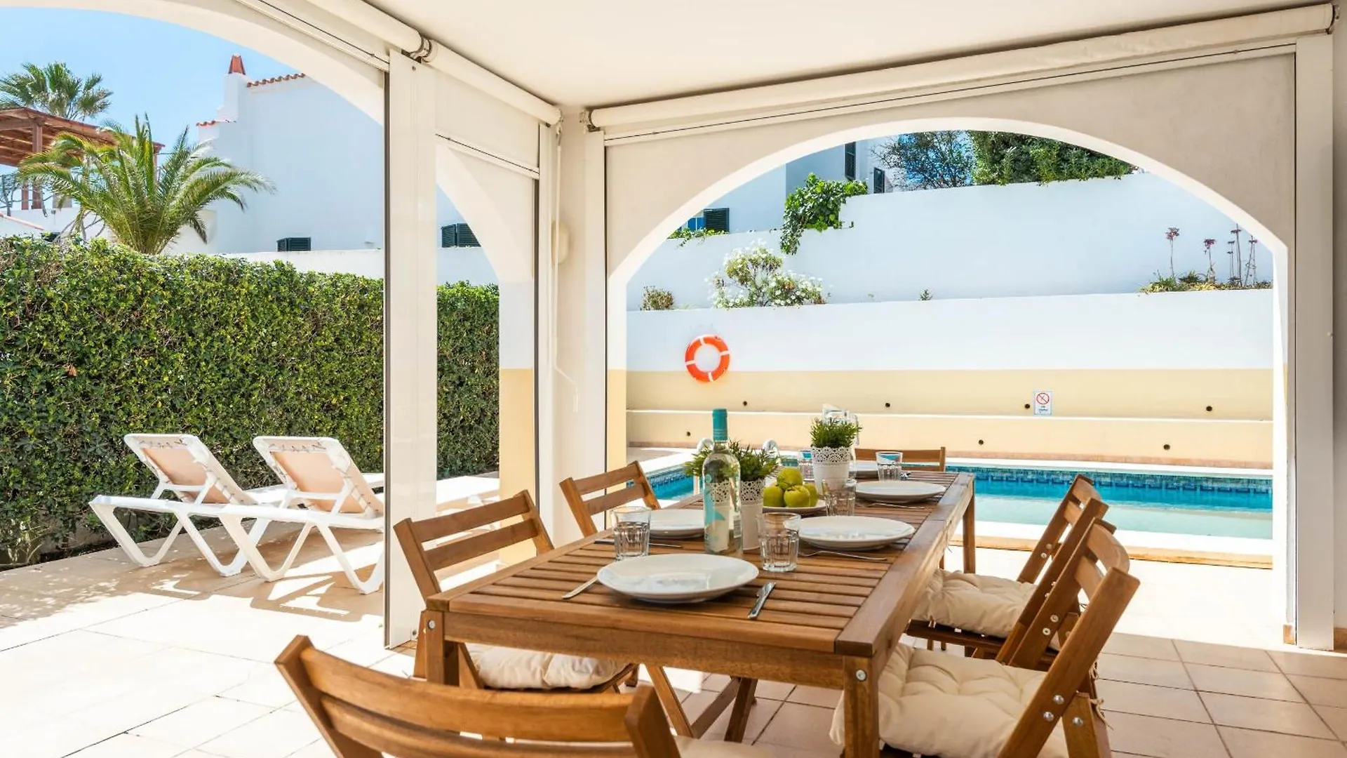 Villa Cayetana Mahon  0*, Mahon (Menorca)